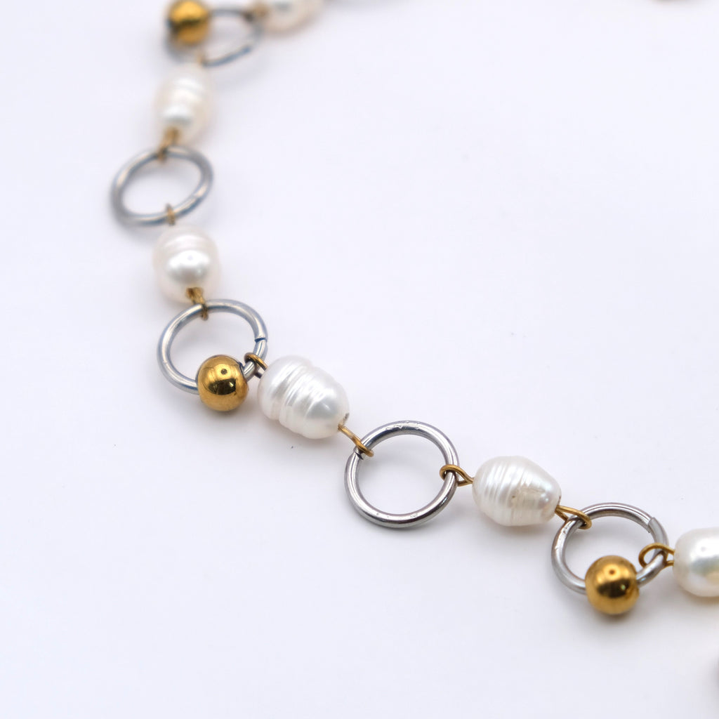 Collier Triangle